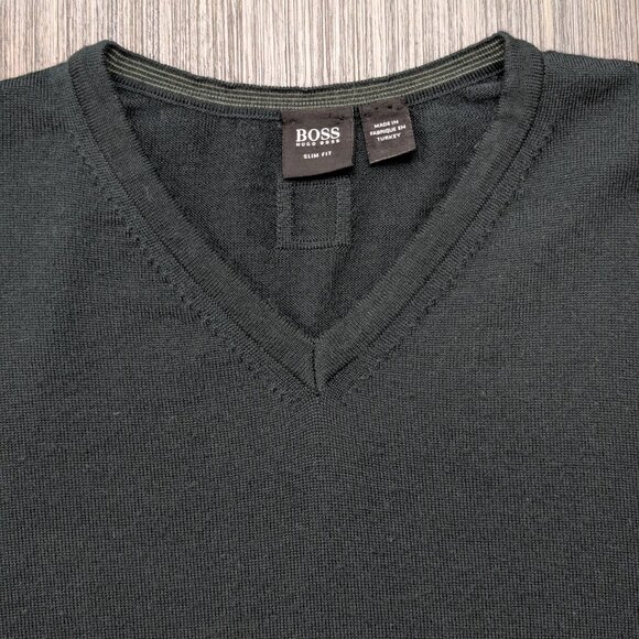 Hugo Boss | Men's XL Dark Green V-Neck Sweater - Picture 2 of 6